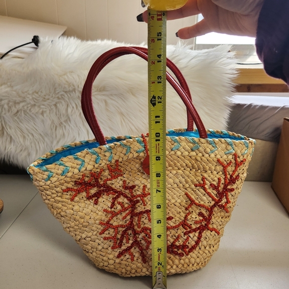 Vintage Woven Straw Raffia Purse Tote Bag Beaded Ocean Red Coral Beach 1970s - Picture 9 of 11